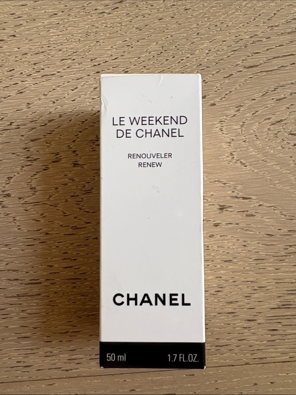 CHANEL Le Weekend De Chanel Renew - White and Black Packaging